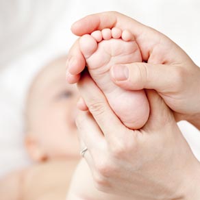 Baby and toddler reflexology by Sarah Unwin